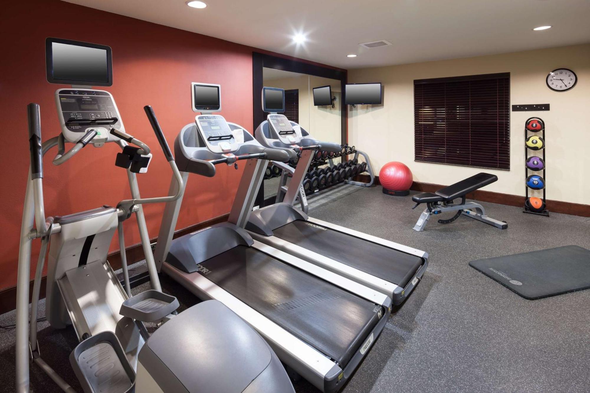 Homewood By Hilton Airport 3*