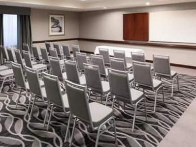 Hotel Homewood By Hilton Airport